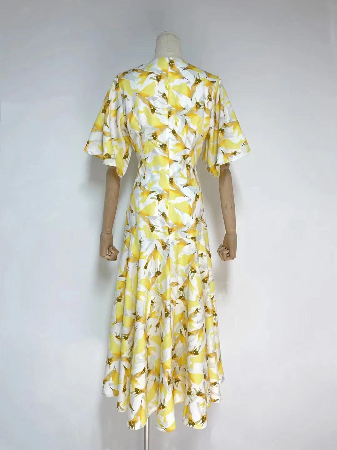 Robe d'été imprimée à col ras du cou et manches papillon pour femme, élégante, coupe trapèze, taille haute et basse