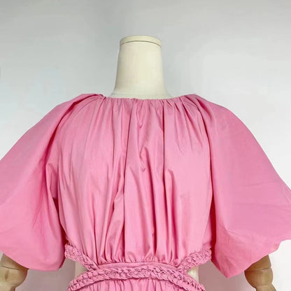 Robe longue d'été élégante à col ras du cou et à découpes solides pour femmes