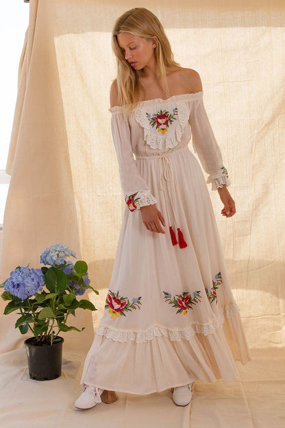 Women Spring and Summer Bohemian Vacation Elegant Embroidered Goddess Tracing Dress