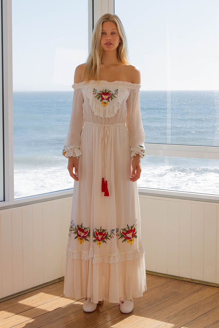 Women Spring and Summer Bohemian Vacation Elegant Embroidered Goddess Tracing Dress