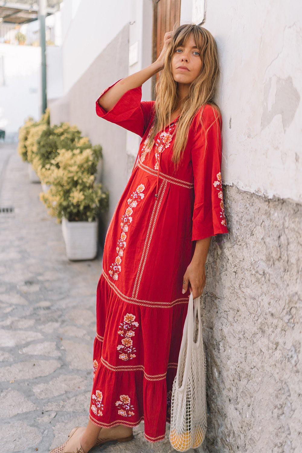 Robe élégante rouge grande taille brodée de couleur unie pour les vacances bohèmes printemps et été pour femmes