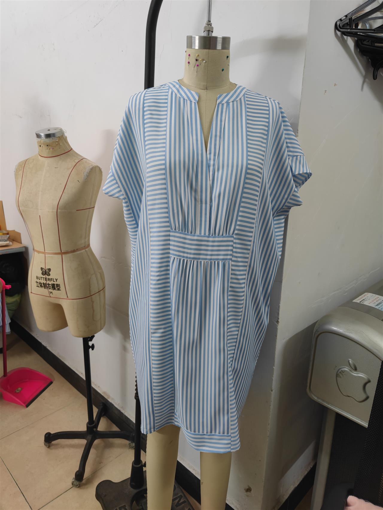 Robe d'été pour femmes, vacances de plage, ample, rayée, col en V, manches courtes, été