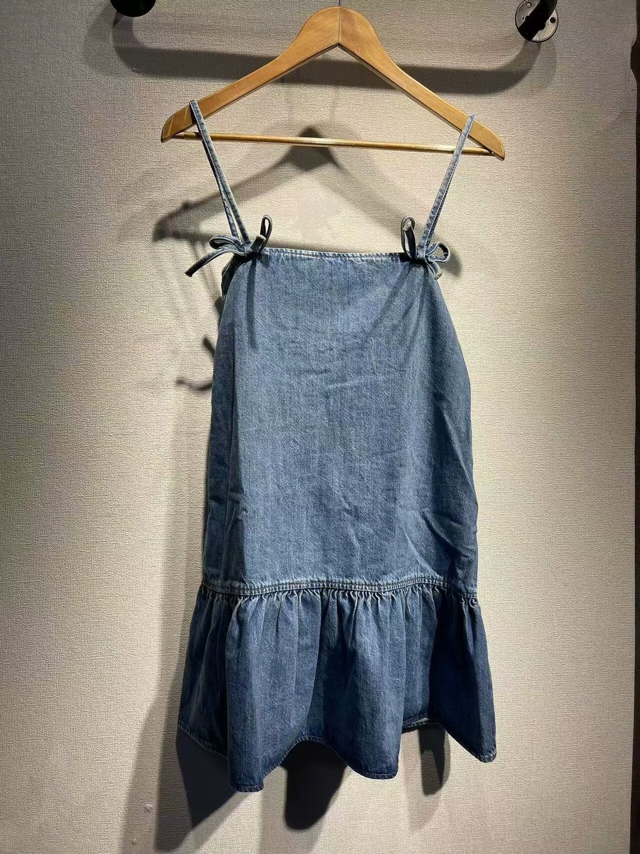 Robe en jean à volants et bretelles Spaghetti pour femmes, vêtements d'été avec nœud papillon