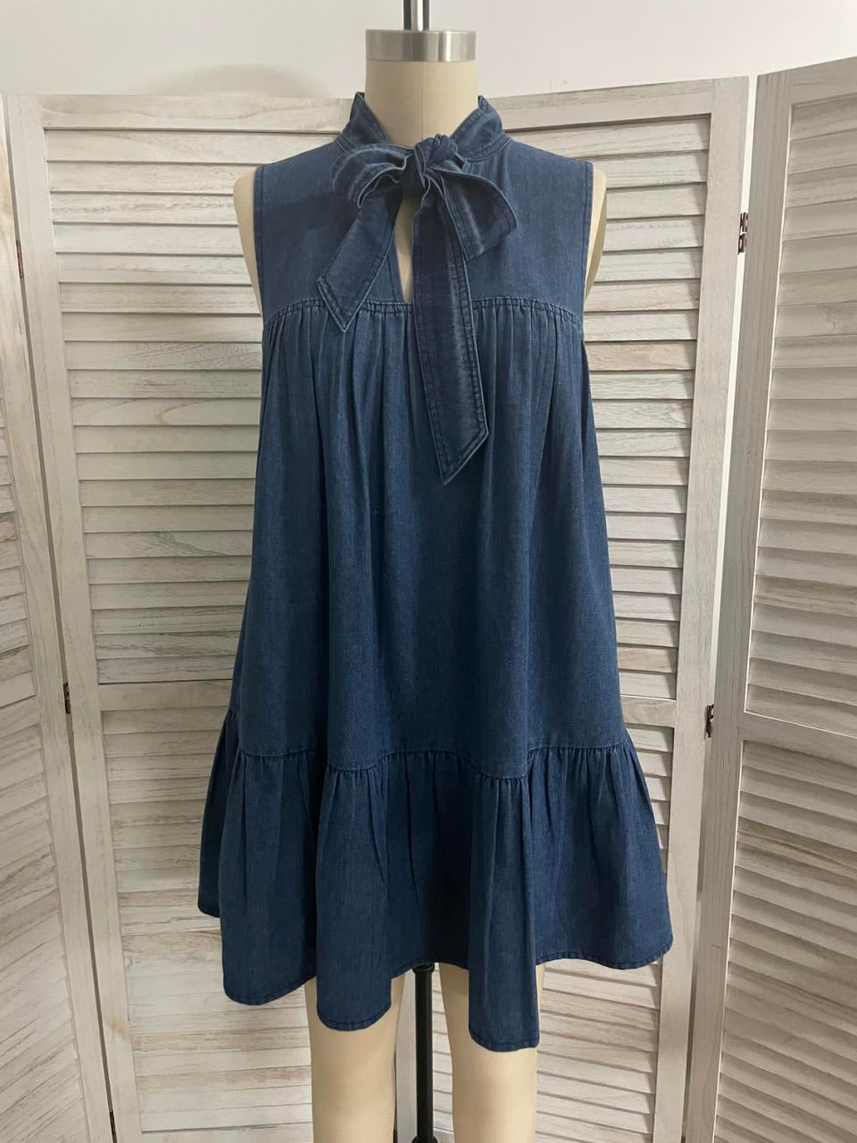 Robe ample classique en denim délavé avec nœud papillon pour femme