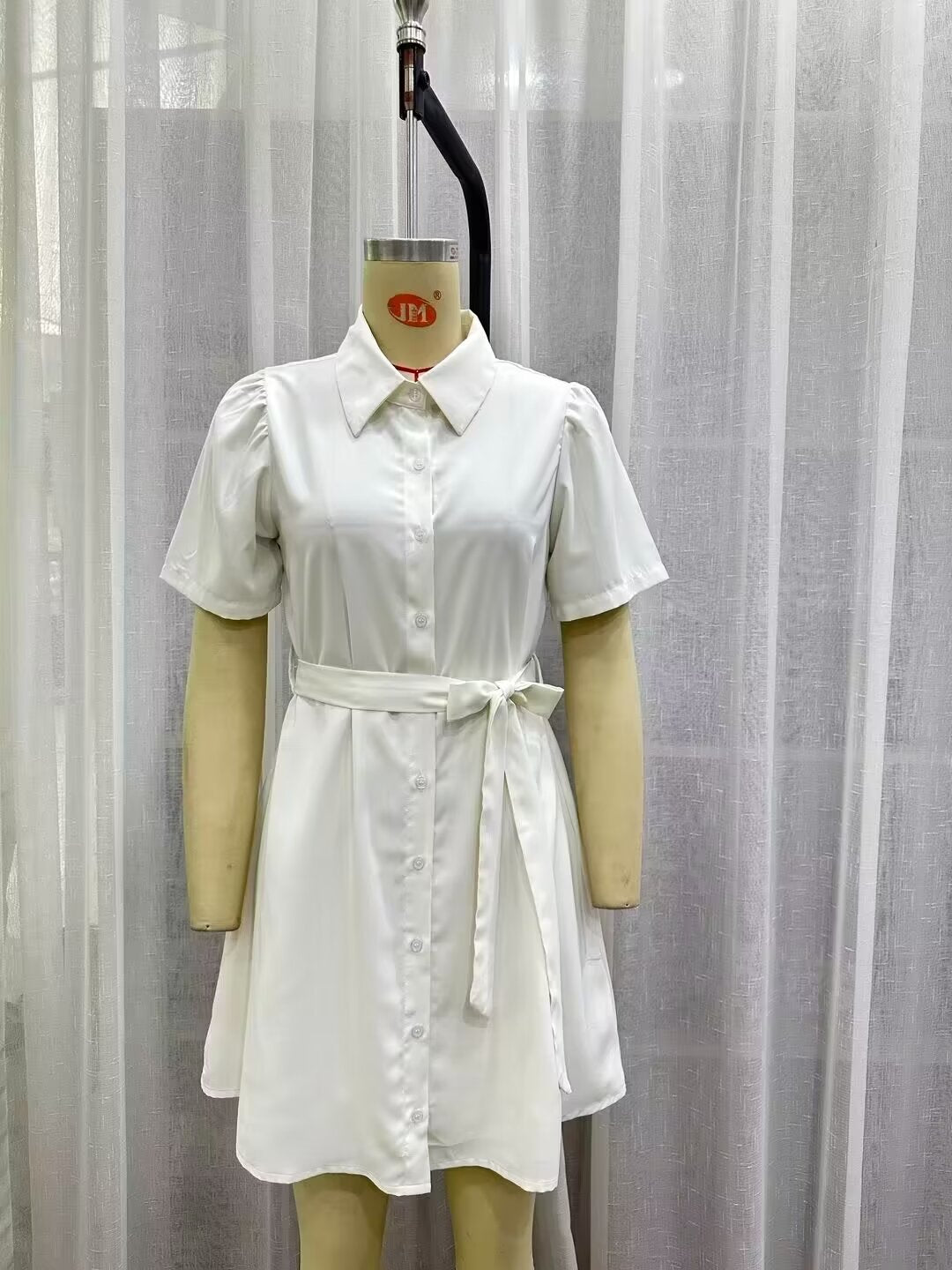 Ropa de verano para mujer Vestido camisero con cinturón blanco simple informal