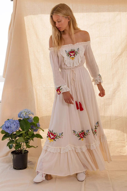 Vestido bohemio con escote en pico