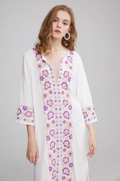 Vestido de mujer con bordado bohemio