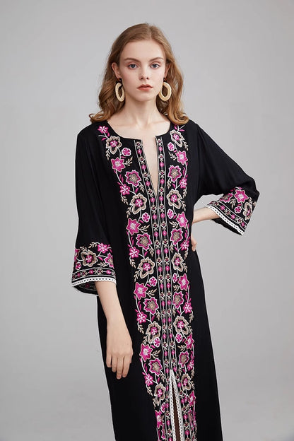 Vestido de mujer con bordado bohemio