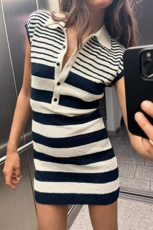 Vestido de punto delgado sin mangas con cuello y corte diagonal corto de verano