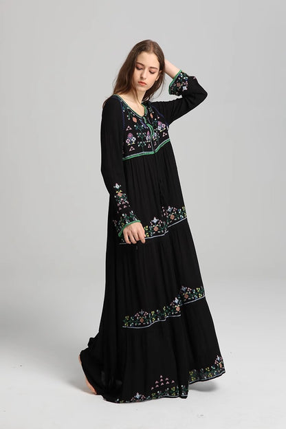 Vestido bohemio con encaje bordado y forro