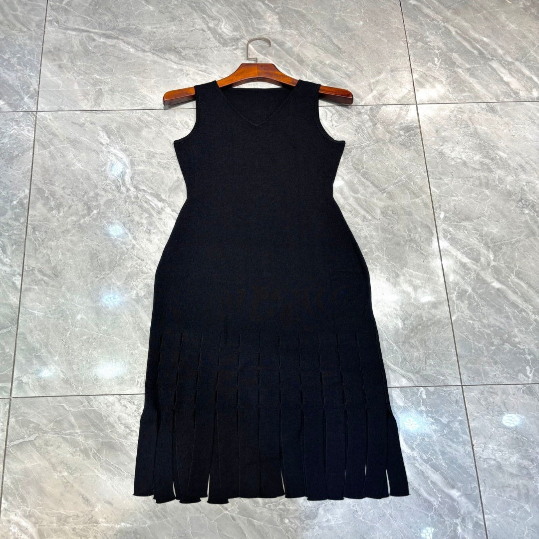 Women's Hollow Tassel Hem Slimming Patchwork Knitted Dress