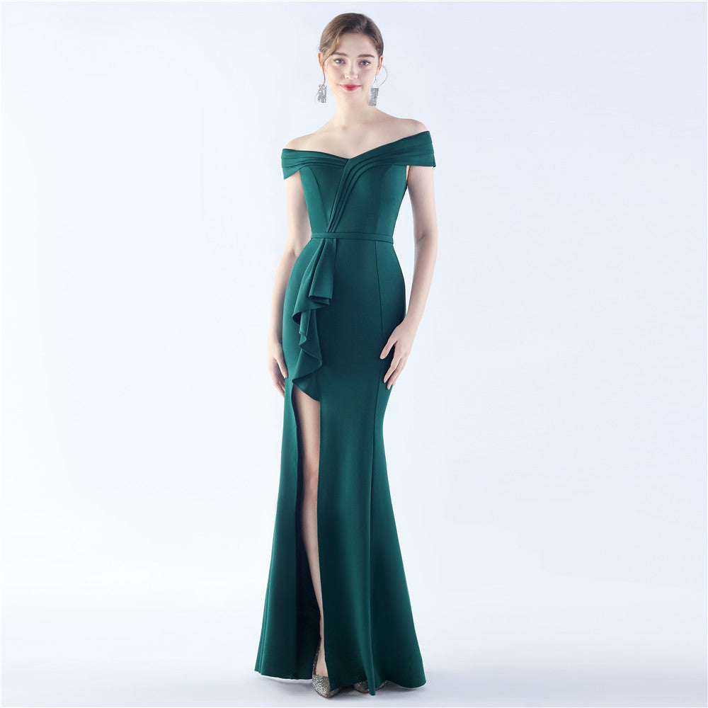 Robe de soirée longue classique en satin à épaules dénudées