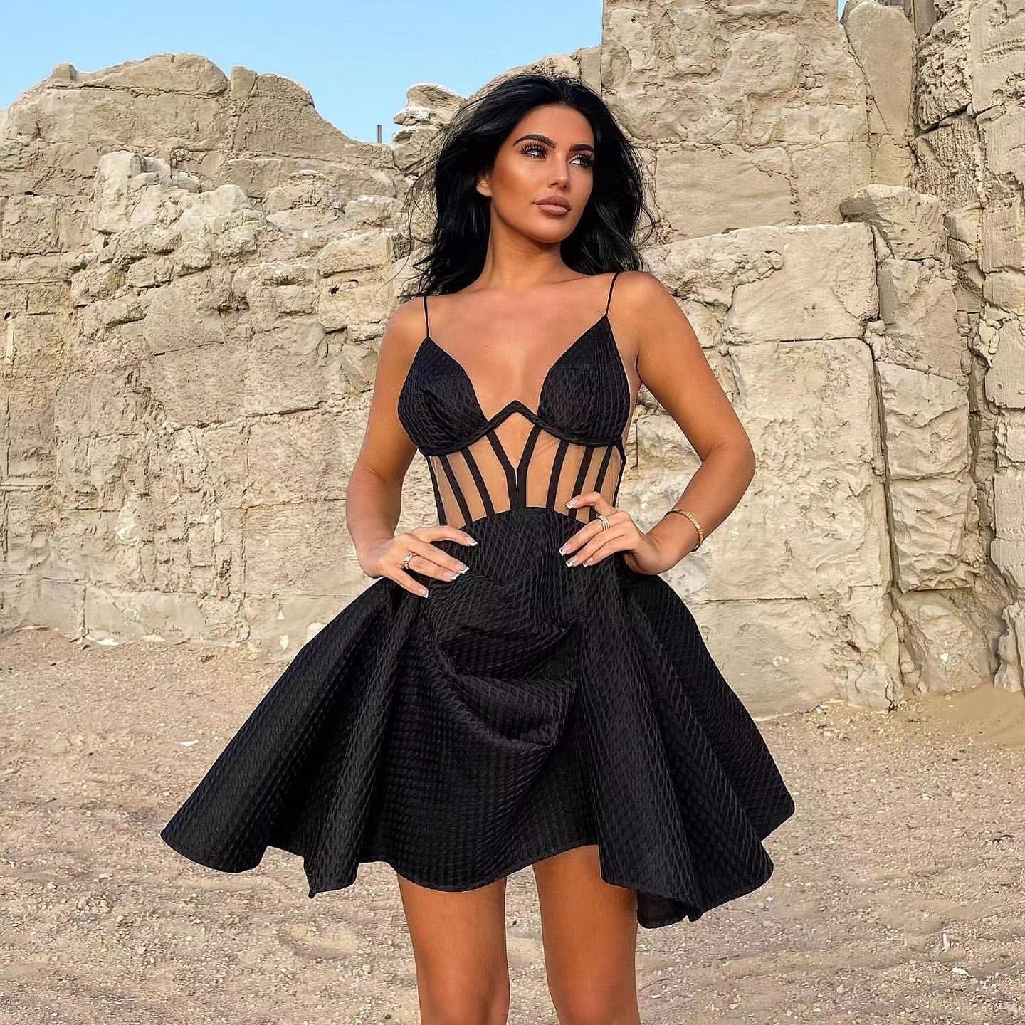 Robe d'été à bretelles fines et amincissantes en polyester, robe de soirée courte et sexy