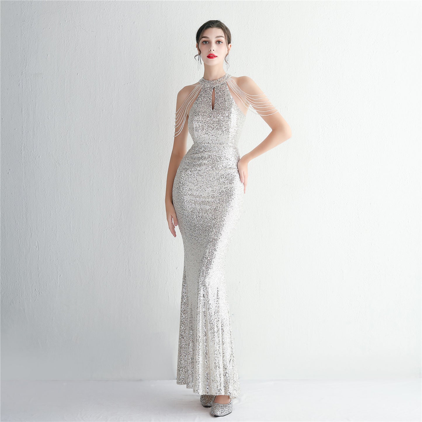 Sequined Craft Beading Cocktail Evening Dress Elegant Long Halter Slim Fit Fishtail