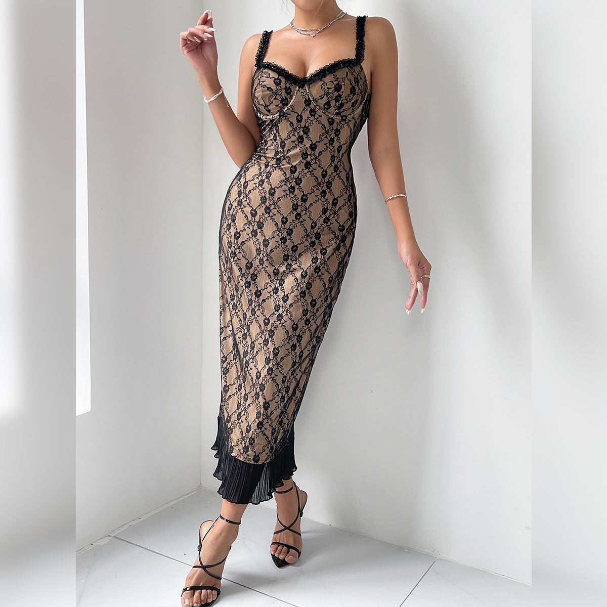 Robe longue en dentelle respirante et confortable pour voyage, tenue Sexy à bretelles pour femmes