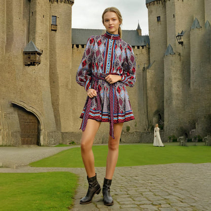 Robe d'automne bohème à col montant et manches bouffantes avec lacets à la taille et couleur contrastée pour femme