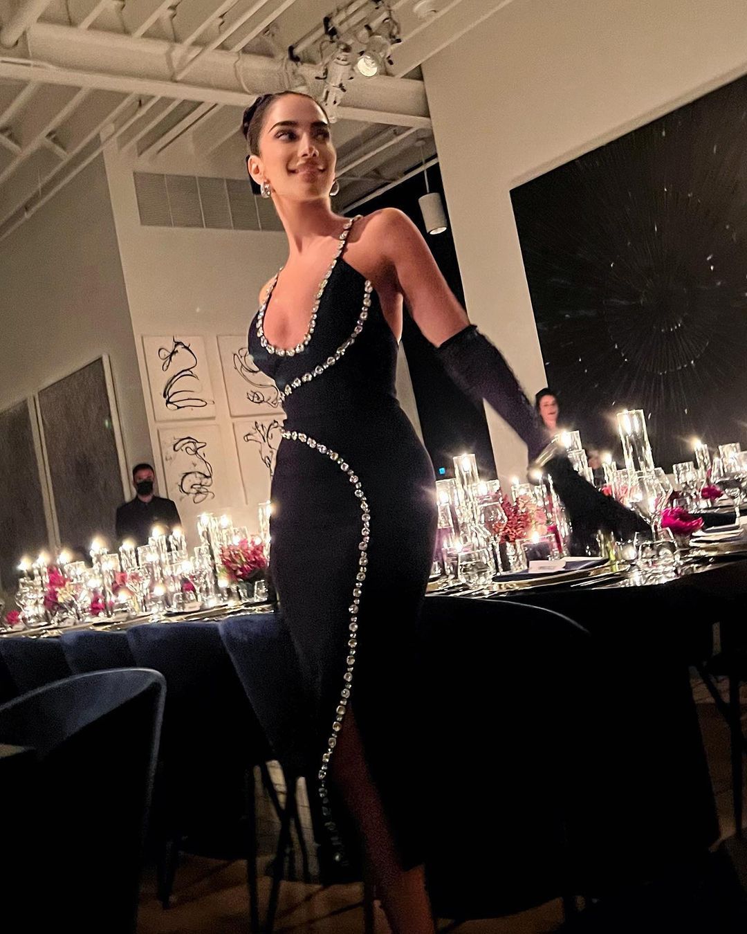 Robe de soirée noire sexy à décolleté plongeant en V et chaîne à clous de l'industrie lourde, robe une pièce en tricot extensible et moulante à bandage