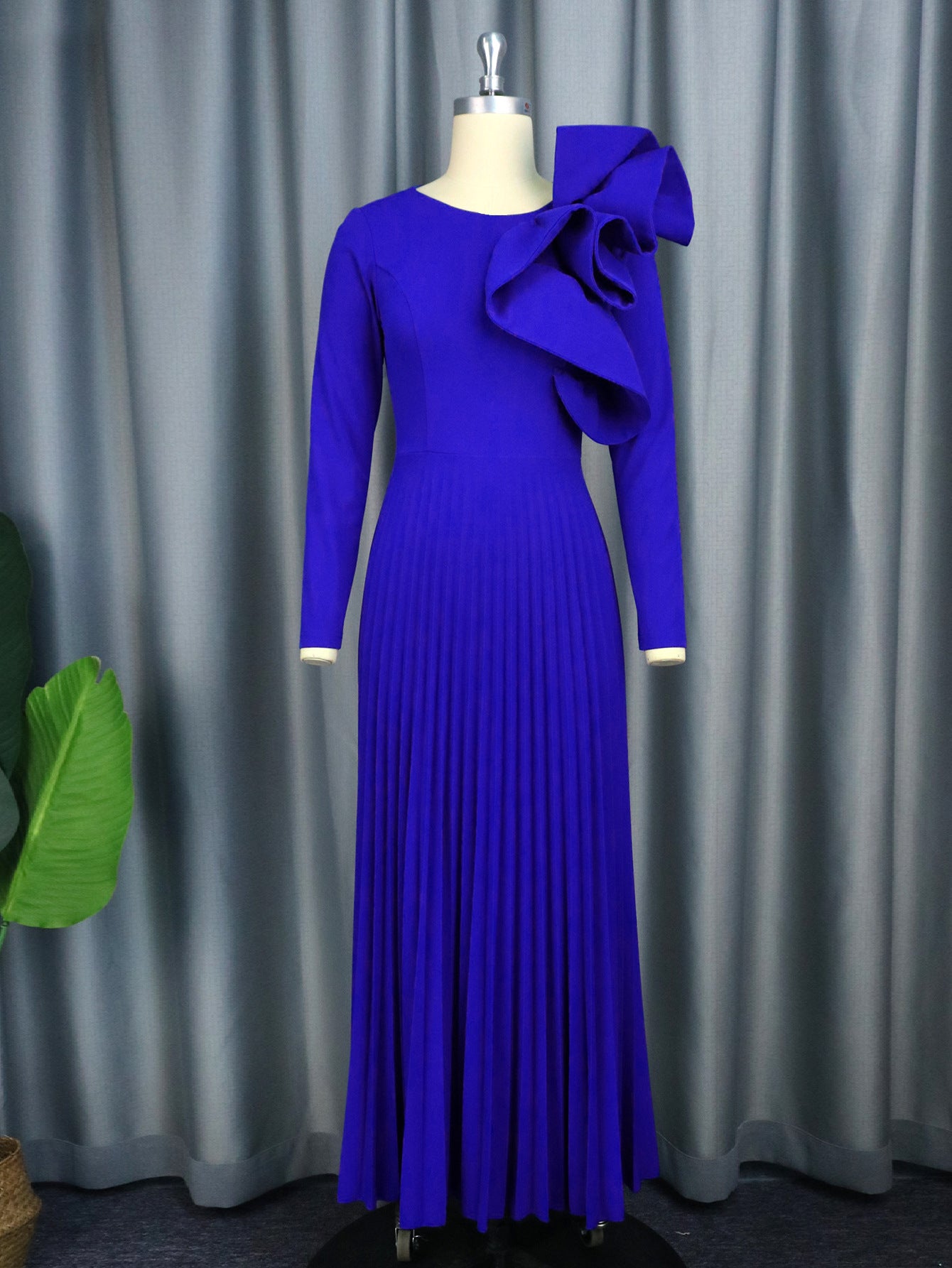 Round Neck Long Sleeve Three Dimensional Decoration Pleated Dress Modeling Party Cocktail Party Solid Color Dress