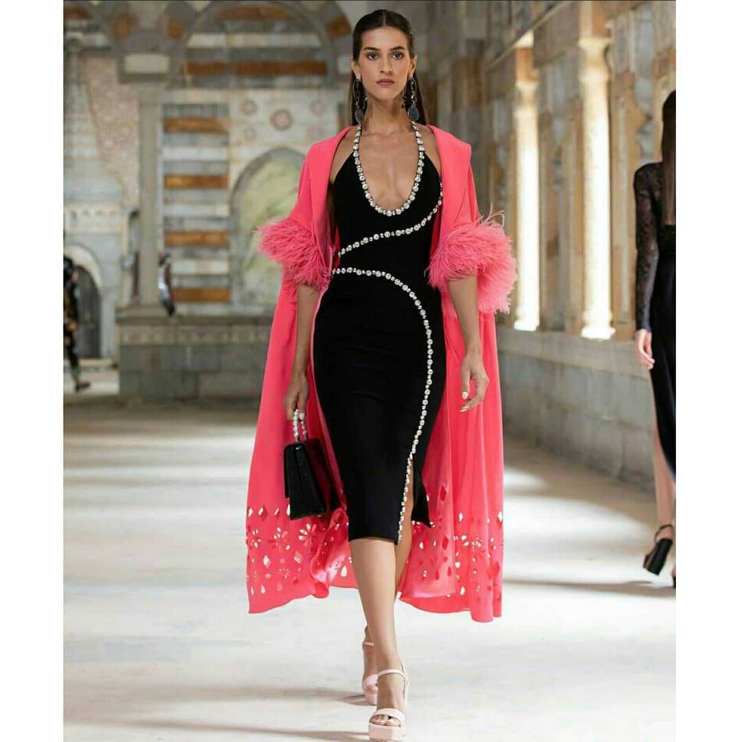 Robe de soirée noire sexy à décolleté plongeant en V et chaîne à clous de l'industrie lourde, robe une pièce en tricot extensible et moulante à bandage