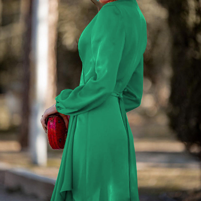 Ropa de mujer de otoño elegante vestido con volantes y cuello en V de manga larga