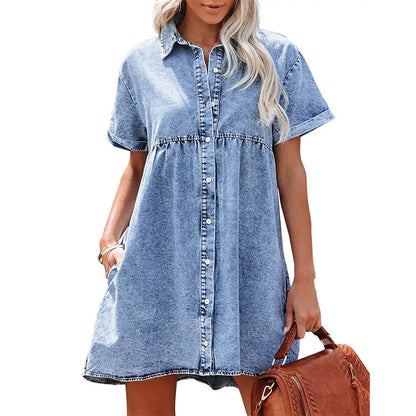 Robe courte ample en Denim lavé à col doux et feuille de Lotus