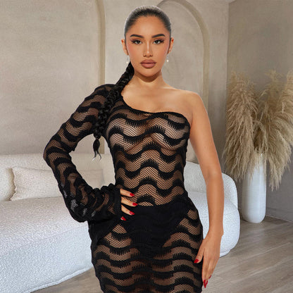 Vestido con manga acampanada y un solo hombro transparente con estampado principal para mujer