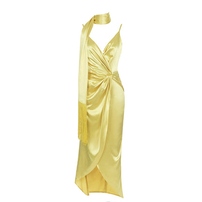 Robe simple et sexy en satin avec col en V et bretelles dos nu, coupe ajustée avec col pour femme