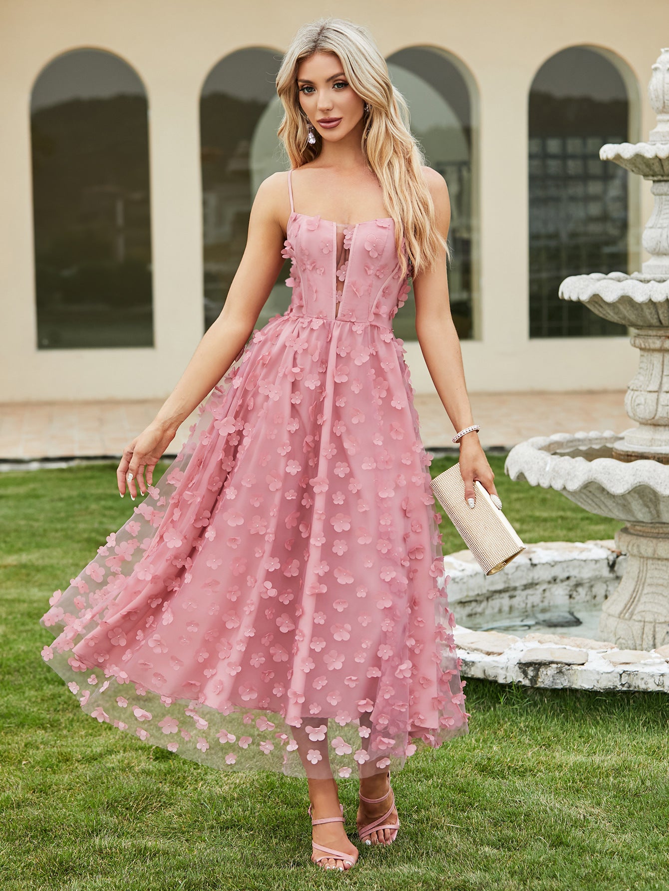 Robe d'été en tulle à bretelles pour femmes, ajourée, découpée, nouée, dos nu, élégante et sexy