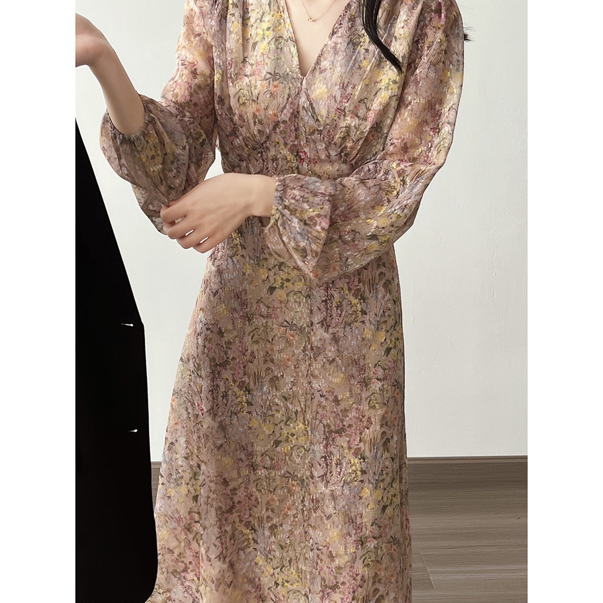 Vestido floral suave con cuello en V para mujer Primavera Verano Vestido coreano de manga larga ceñido de longitud media