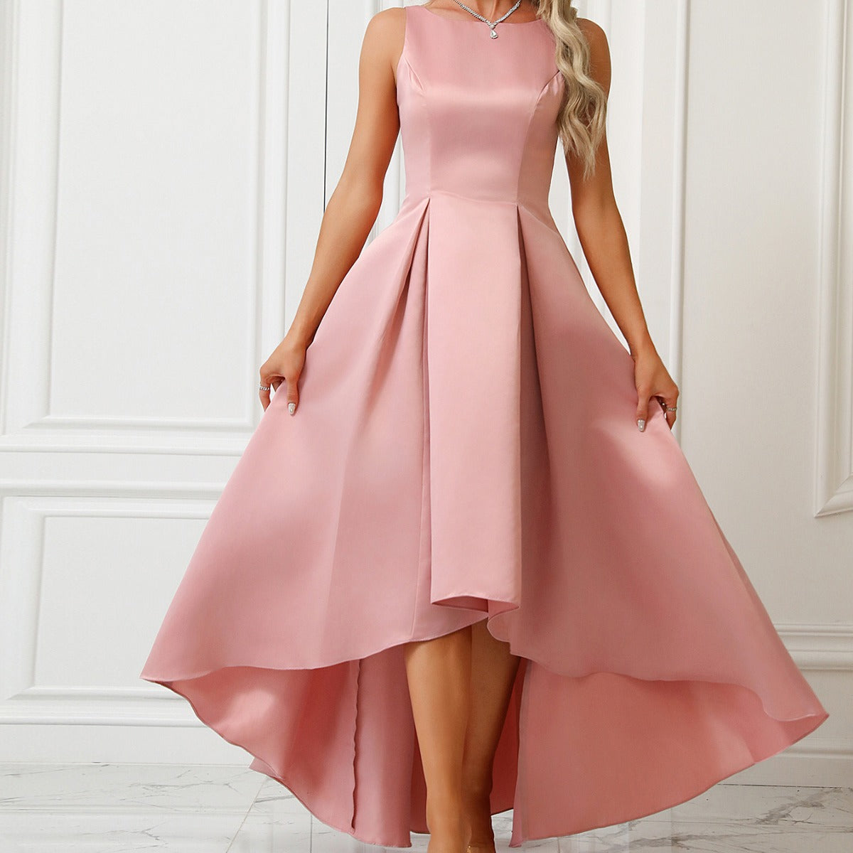 Femmes élégantes dame Satin grande robe Barbie robe de princesse coupe ajustée robe de soirée robe