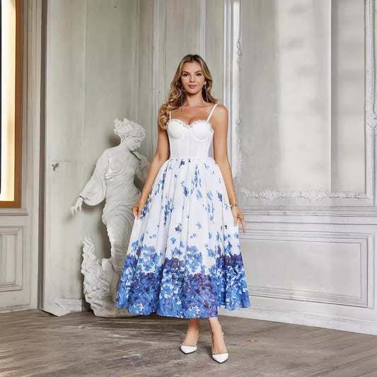 Vestido camisero con corsé y cadena de varillas con rosas blancas tridimensionales suaves de estilo francés, vestido de gasa con estampado floral en azul degradado