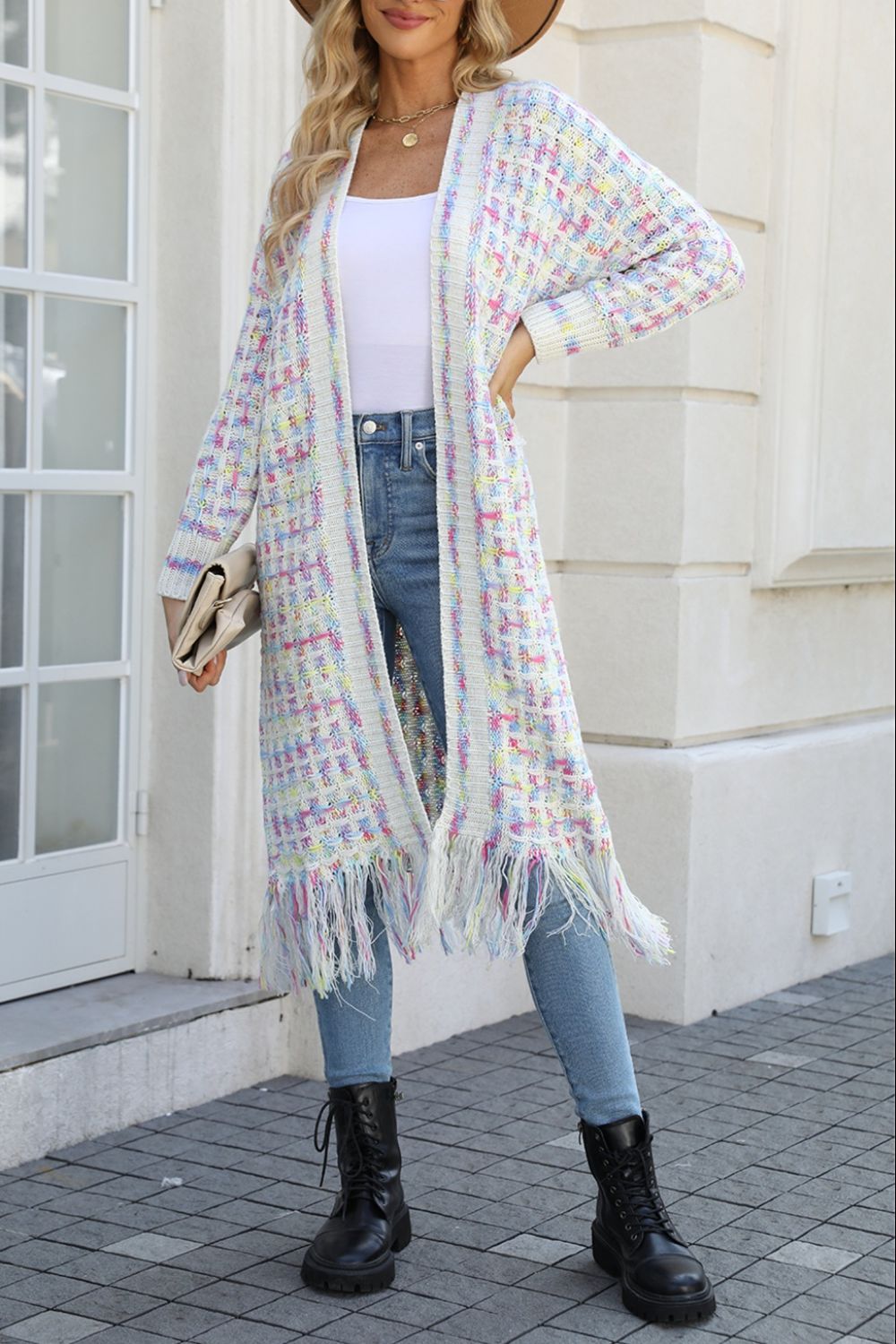 Cardigan multicolore ouvert sur le devant avec ourlet à franges