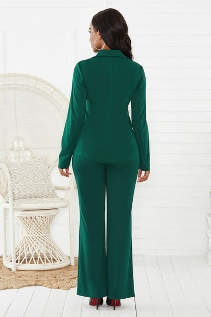 Ensemble blazer et pantalon à manches longues et col à revers