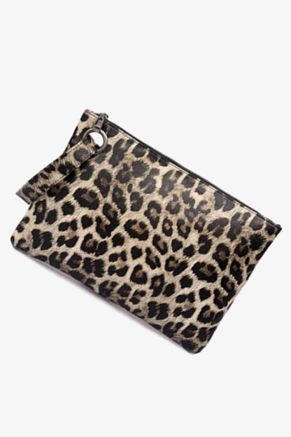 Clutch de piel sintética con estampado de leopardo