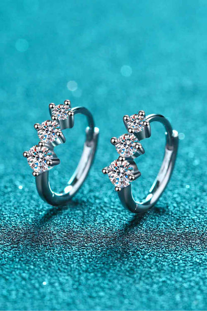 Boucles d'oreilles Huggie Moissanite en argent sterling