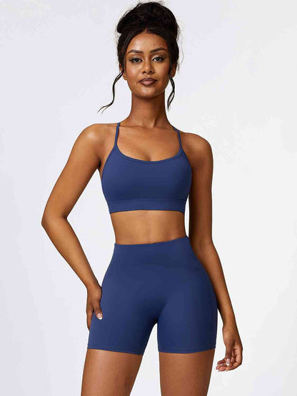 Ensemble soutien-gorge de sport et short à large ceinture