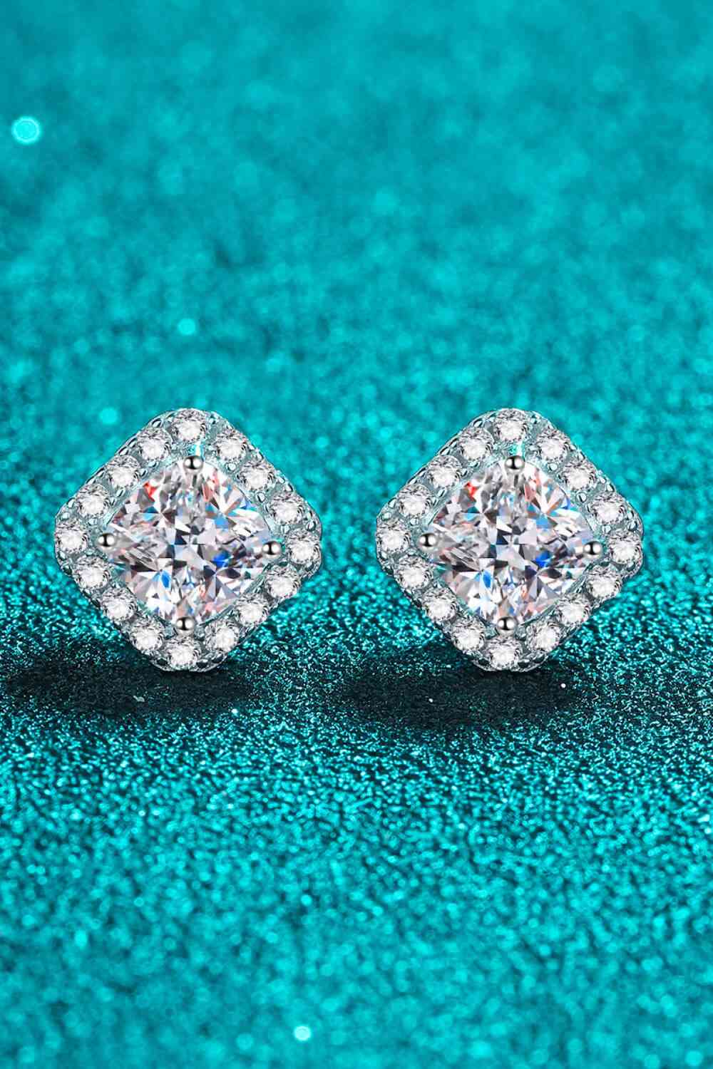 Boucles d'oreilles carrées en moissanite incrustée de 2 carats en argent sterling 925