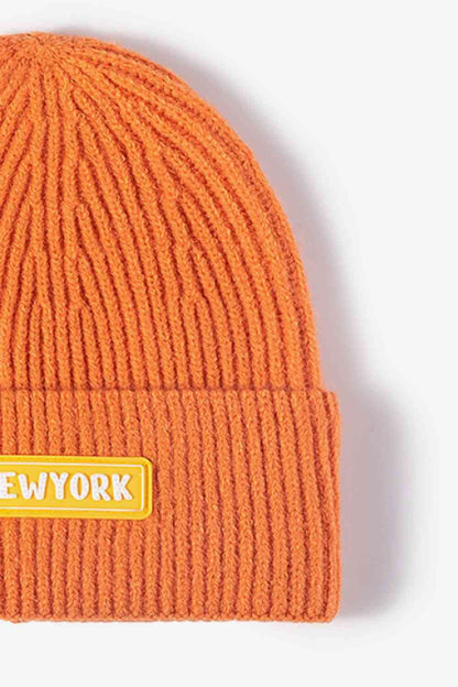 Bonnet à revers en tricot côtelé avec patch NEWYORK