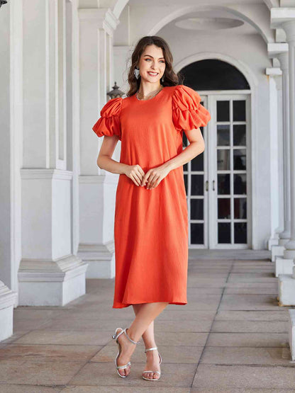 Robe midi à col rond, manches bouffantes et ourlet droit