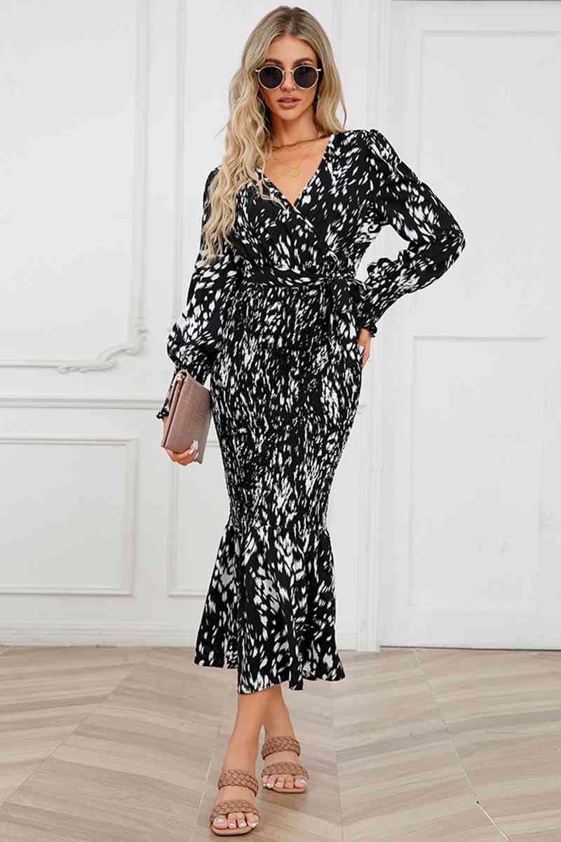 Robe midi smockée imprimée à col en V