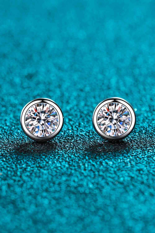 Boucles d'oreilles à tige rondes en moissanite