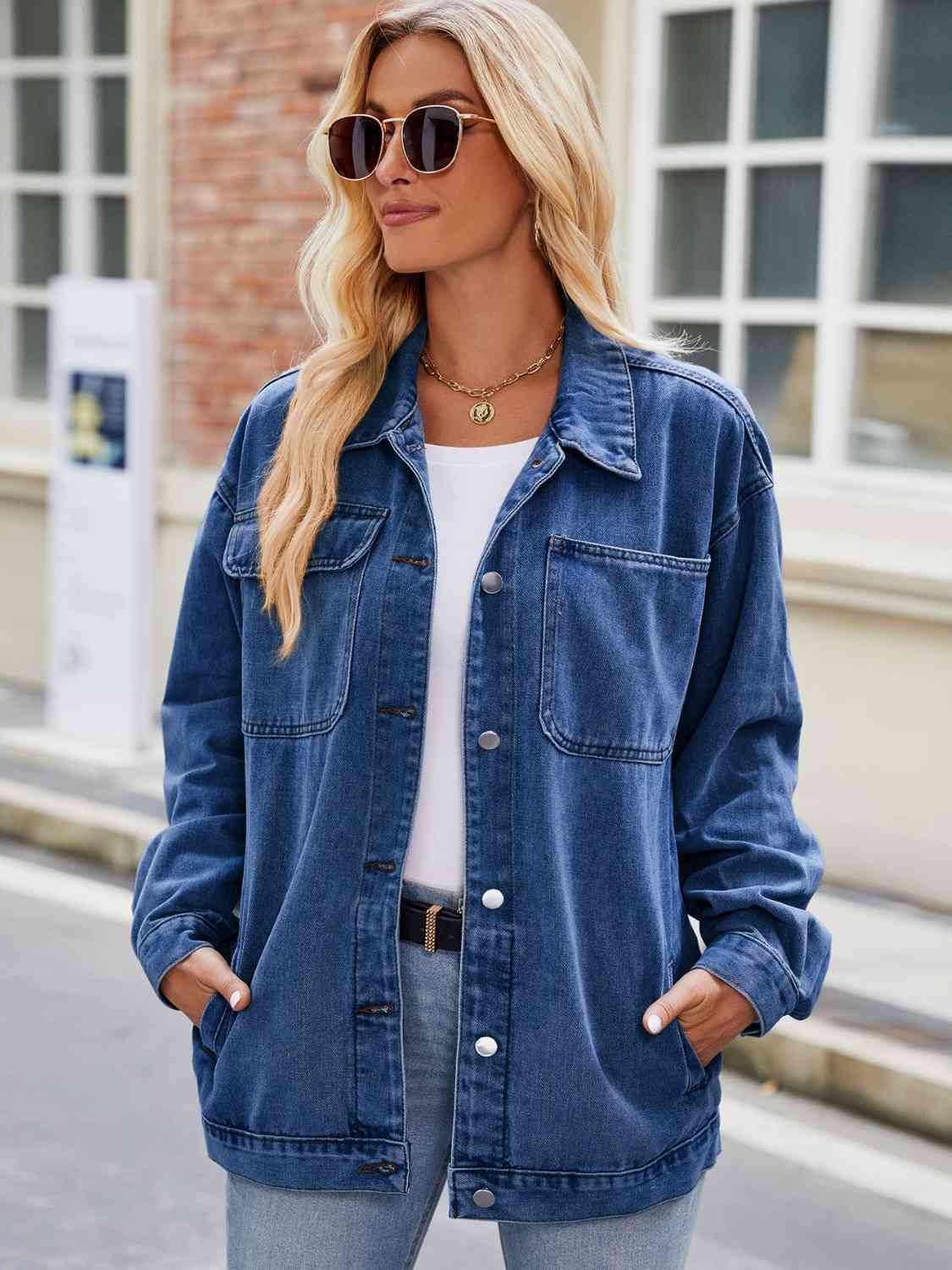 Veste en jean boutonnée avec poches