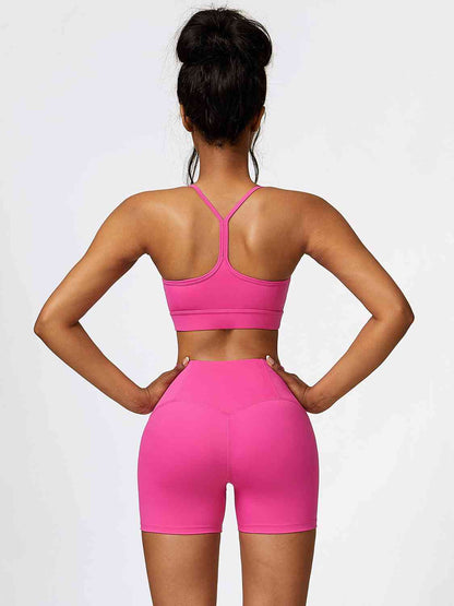 Ensemble soutien-gorge de sport et short à large ceinture