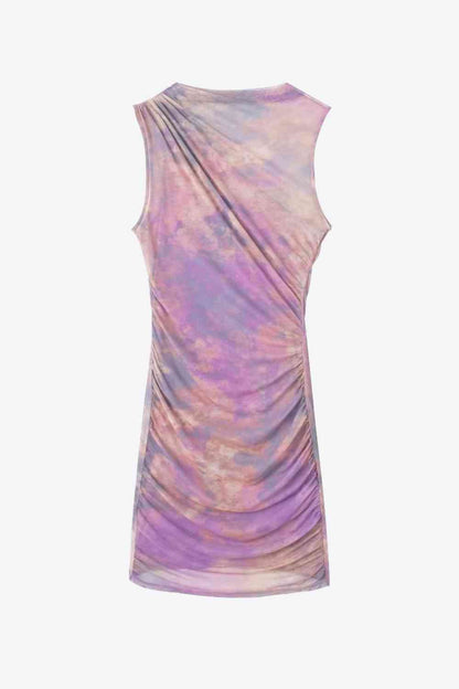 Robe sans manches froncée tie-dye