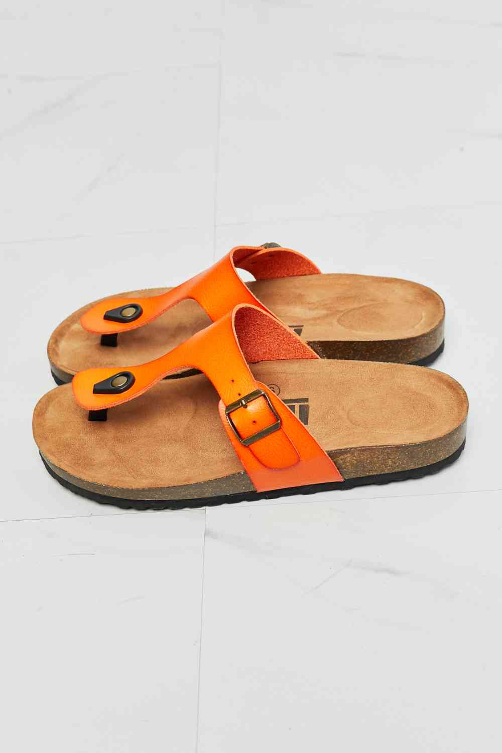 MMShoes Chanclas con tira en T Drift Away en naranja