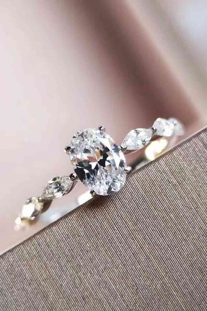 Bague ovale moissanite 1 carat