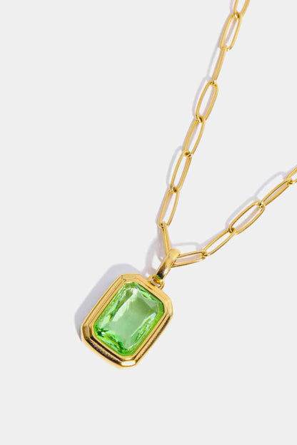 Collier à pendentif de forme géométrique plaqué or 18 carats avec zircon