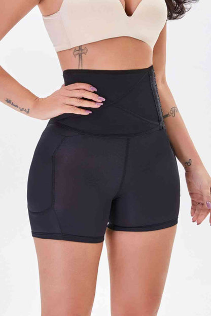 Short façonnant les hanches pleine taille