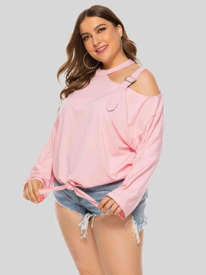 Top anudado con hombros descubiertos y talla grande