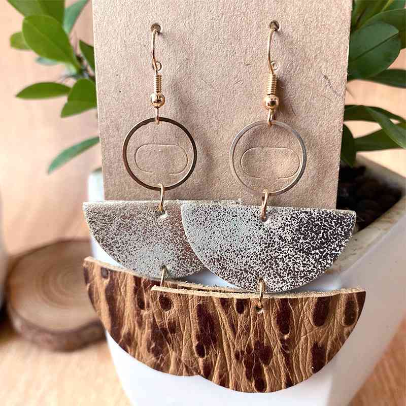 Boucles d'oreilles pendantes en demi-cercle en PU